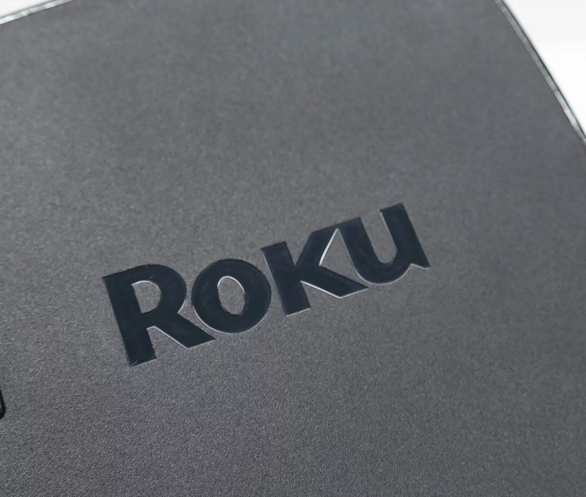 Pre-Owned:Good Roku Ultra 4670R (4670x) 4K HDR Streaming Media Player w/ Enhanced Remote