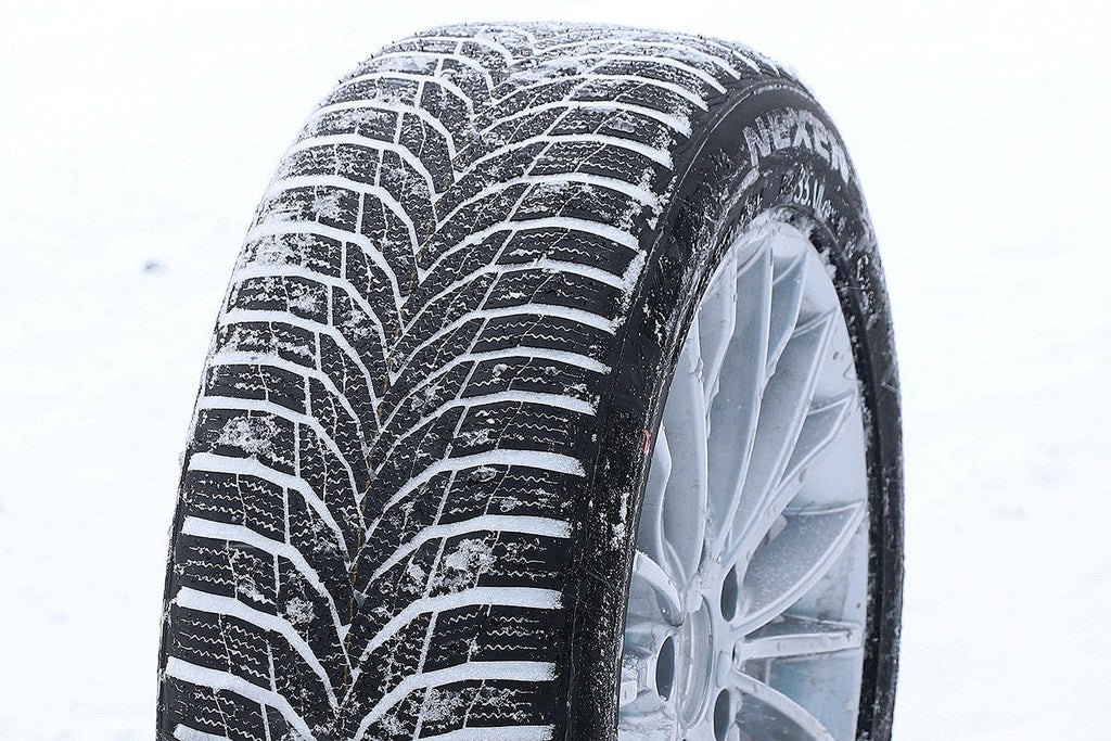 Nexen Winguard Sport 2 Winter 255/45R18 103V XL Passenger Tire Fits: 2005-13 Toyota Tacoma X-Runner, 2007-13 Mercedes-Benz S550 4Matic